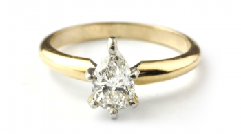 1 Carat Diamond Engagement ring
