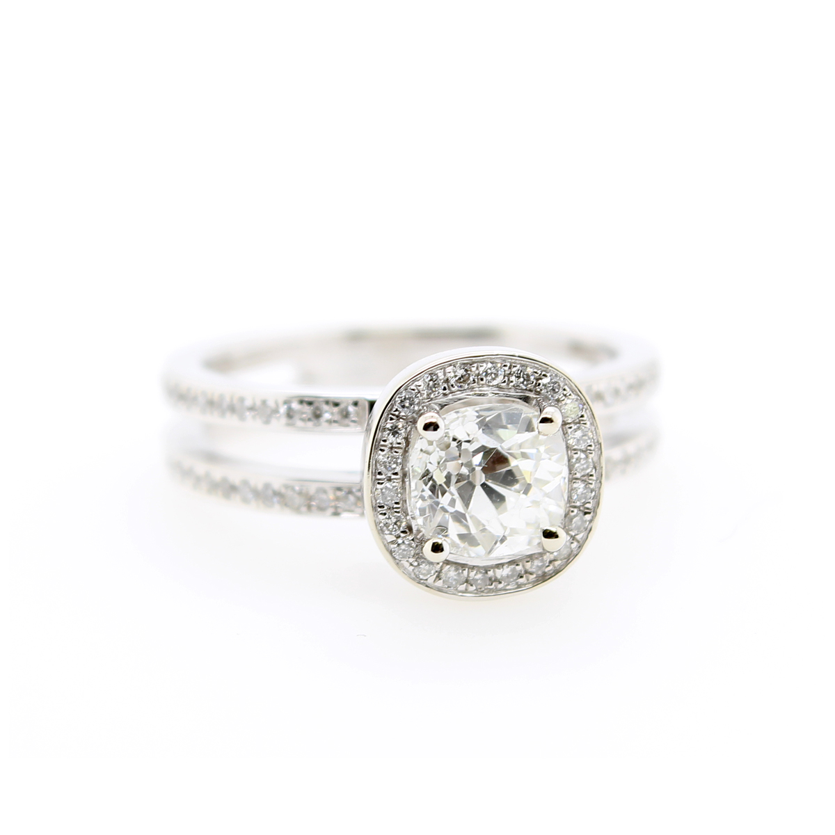 Estate 14 Karat White Gold Diamond Ring