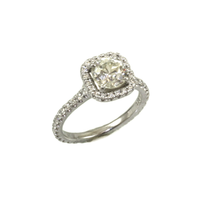 Estate 18 Karat White Gold Diamond Ring