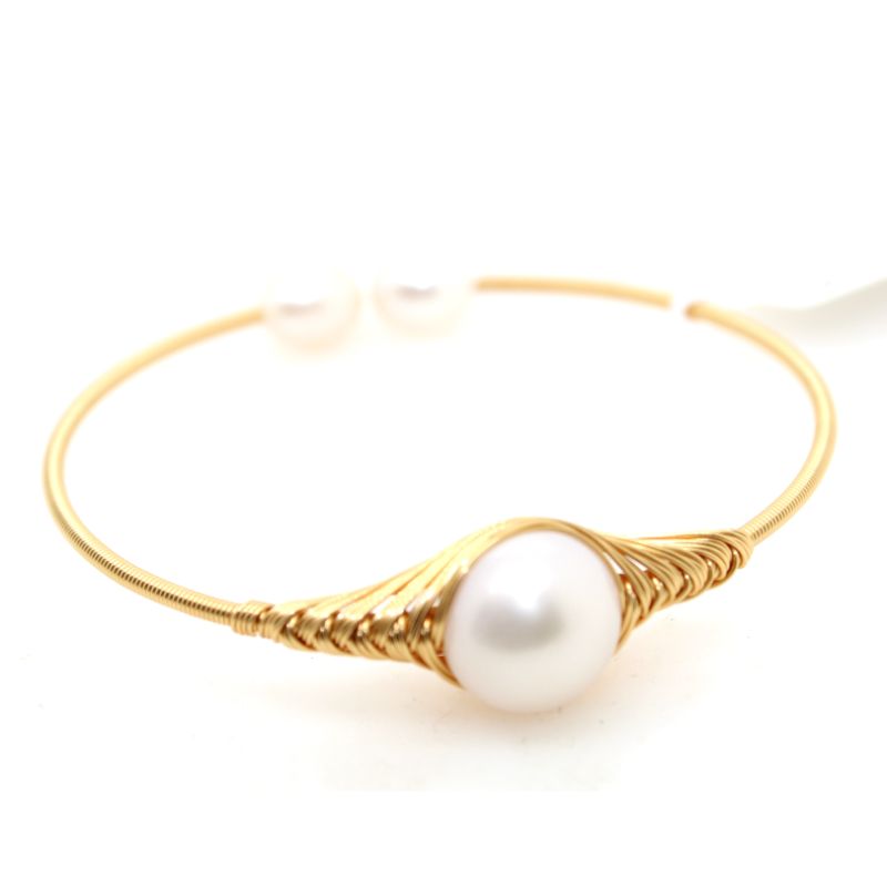 White Fresh Water Pearl Bracelet