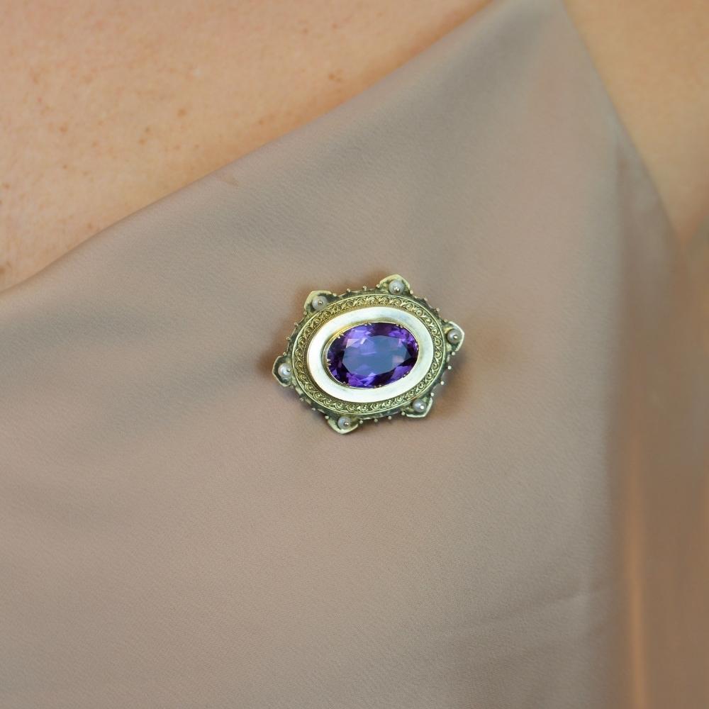 Estate 10 Karat Yellow Gold Victorian Style Pearl And Amethyst Pin